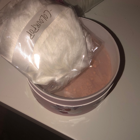 colourpop pixie puff highlighter